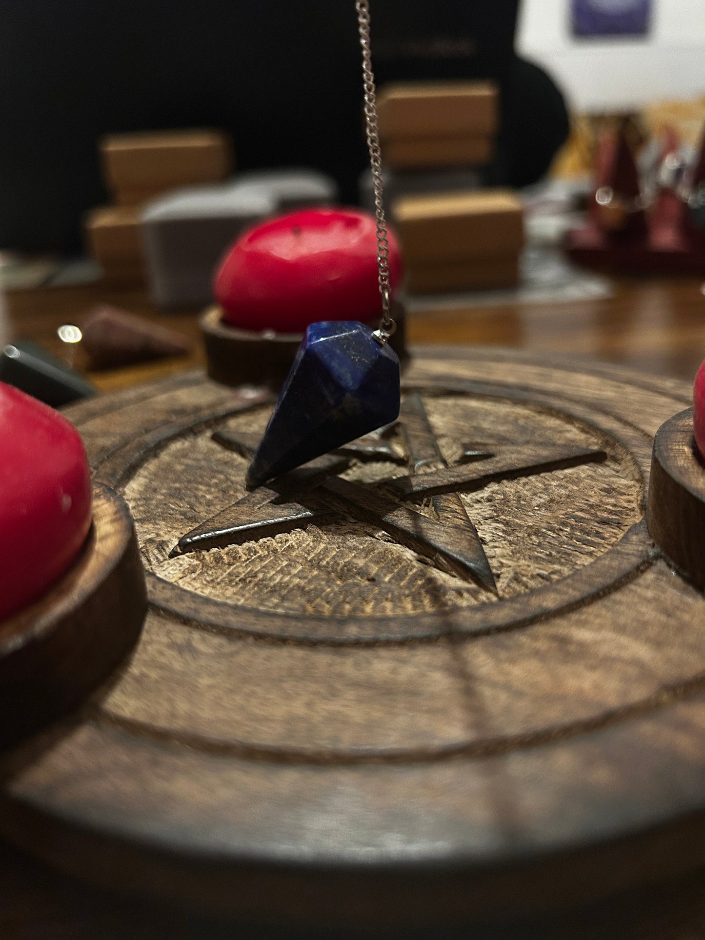 Pendule en lapis-lazuli