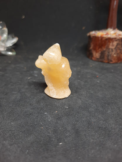 Faucheuse en Calcite Jaune