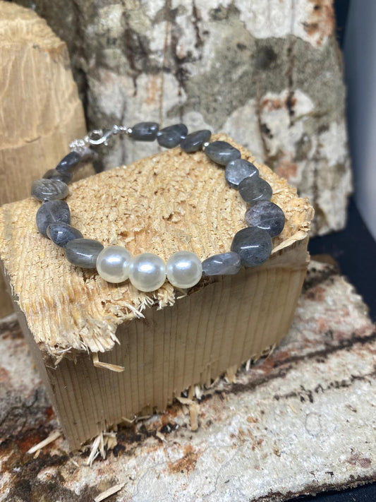 Bracelet en perle et labradorite réglable