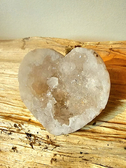 Géode cœur en quartz de roche du Maroc