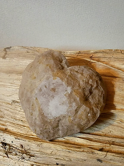 Géode cœur en quartz de roche du Maroc